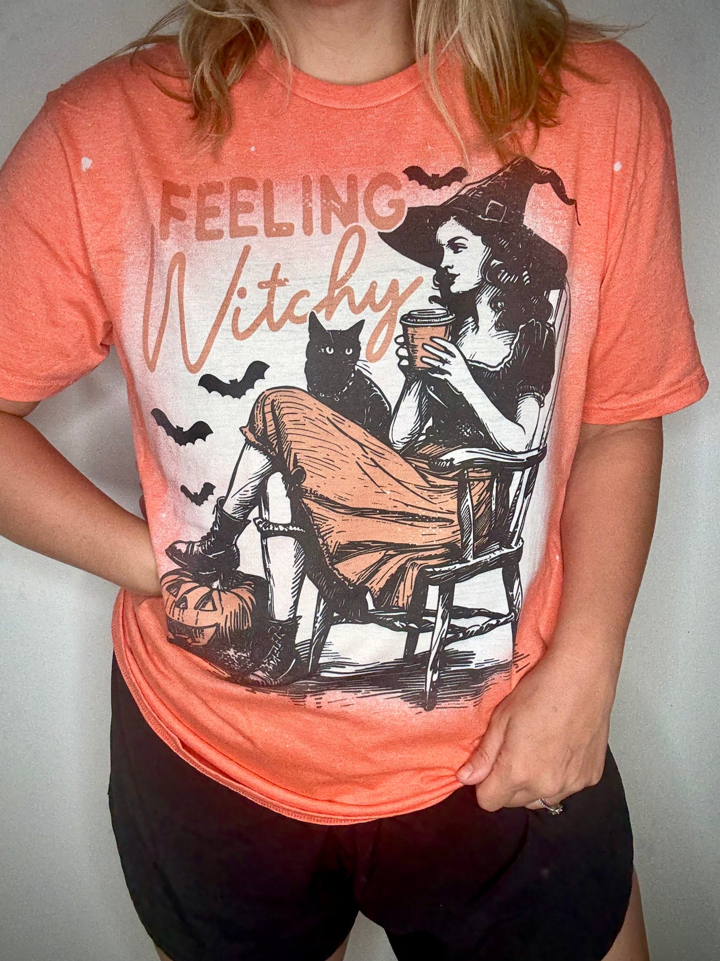 Feelin witchy tee