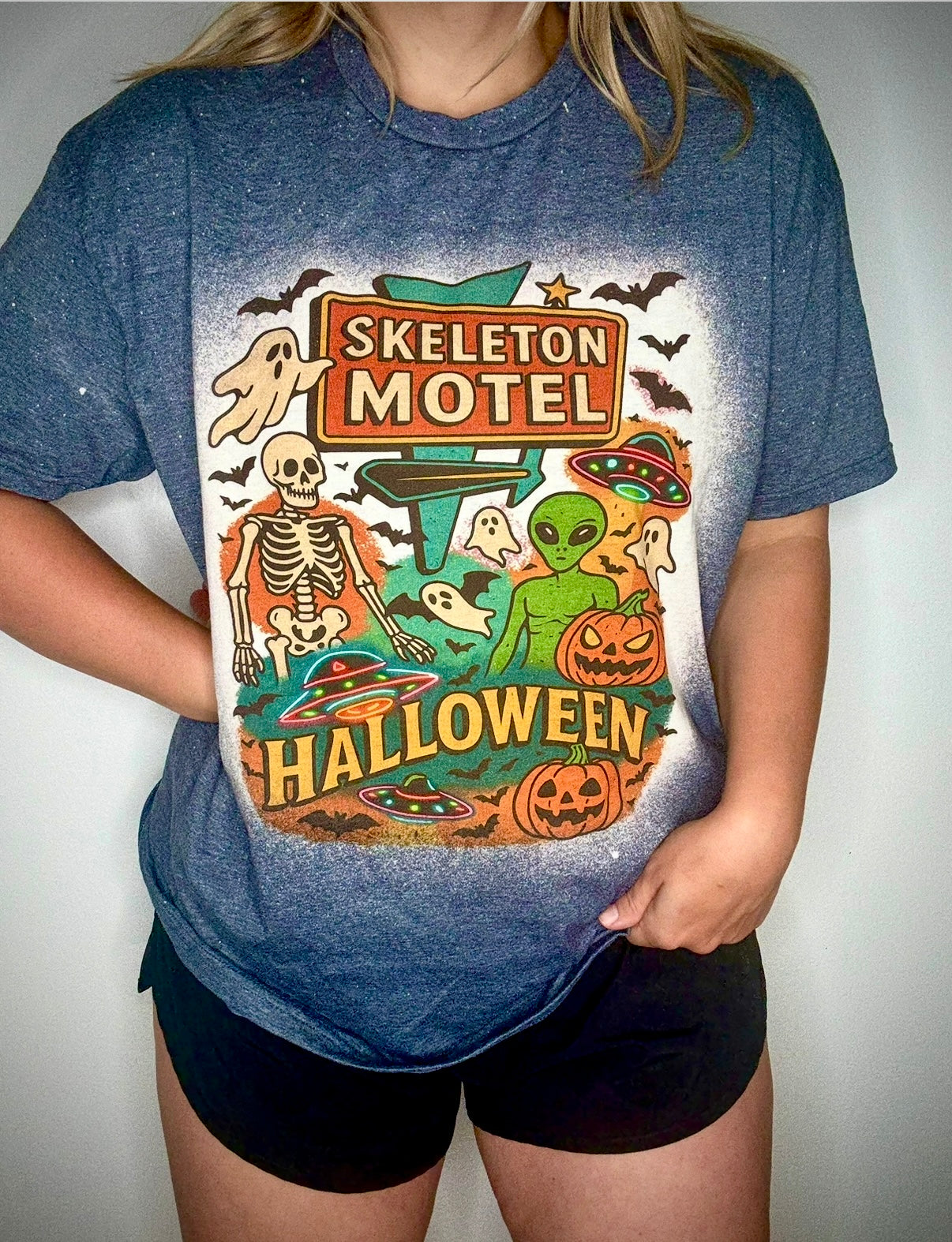 Skeleton motel tshirt