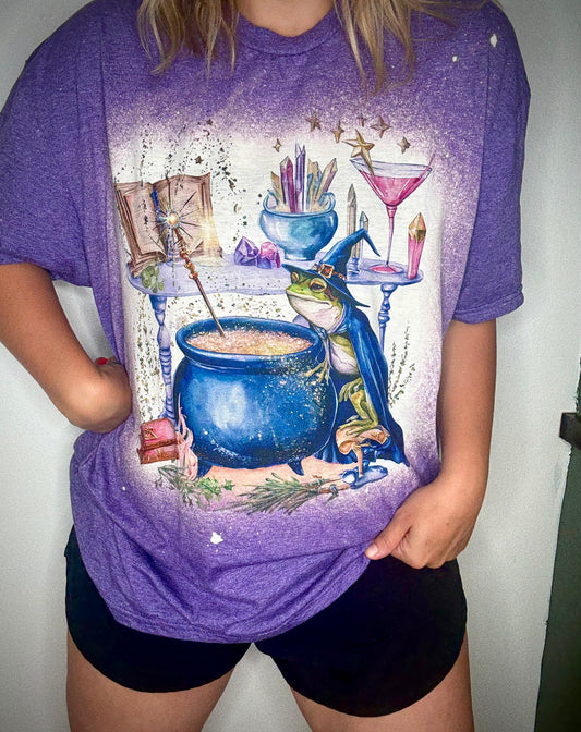 Halloween witch / frog tee