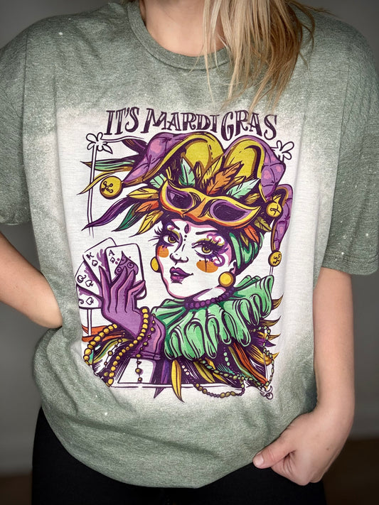 It’s Mardi Gras tshirt